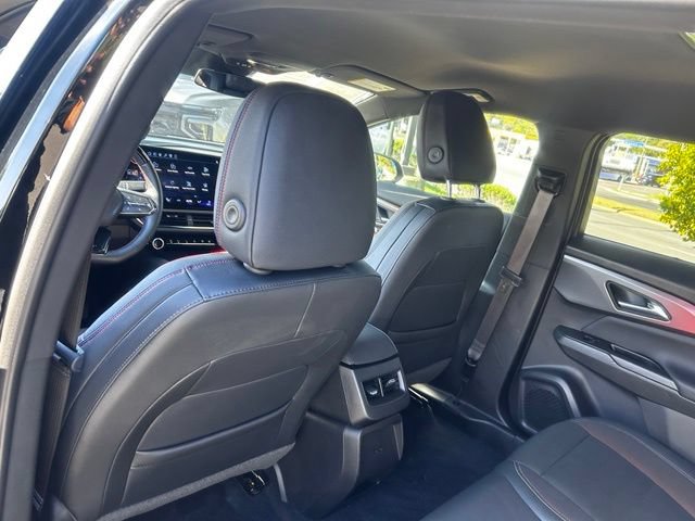 Used 2024 Chevrolet Equinox EV RS FWD image 16
