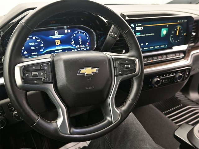 Used 2023 Chevrolet Silverado 1500 LT image 13