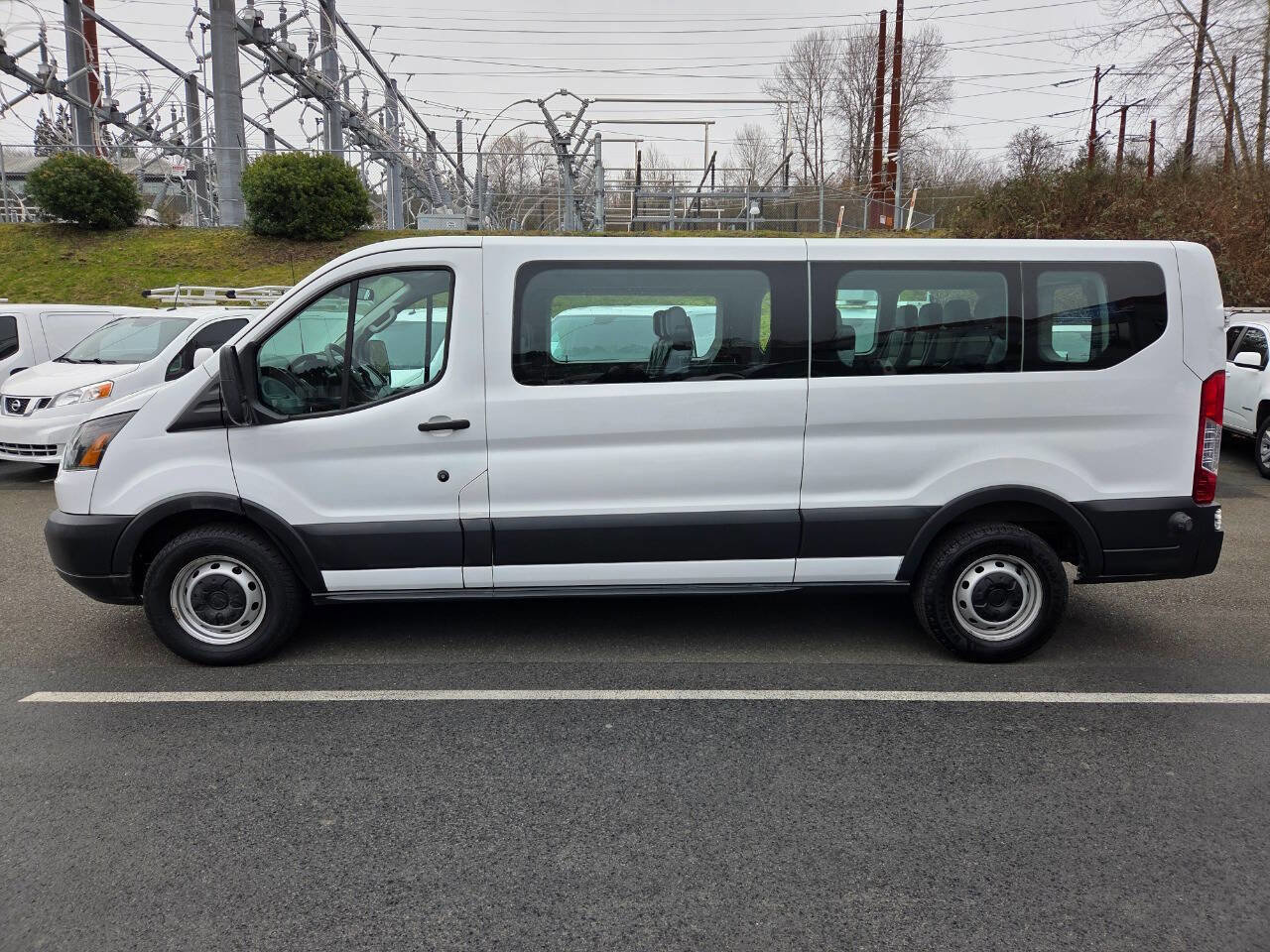 Used 2015 Ford Transit 350 XL RWD image 4