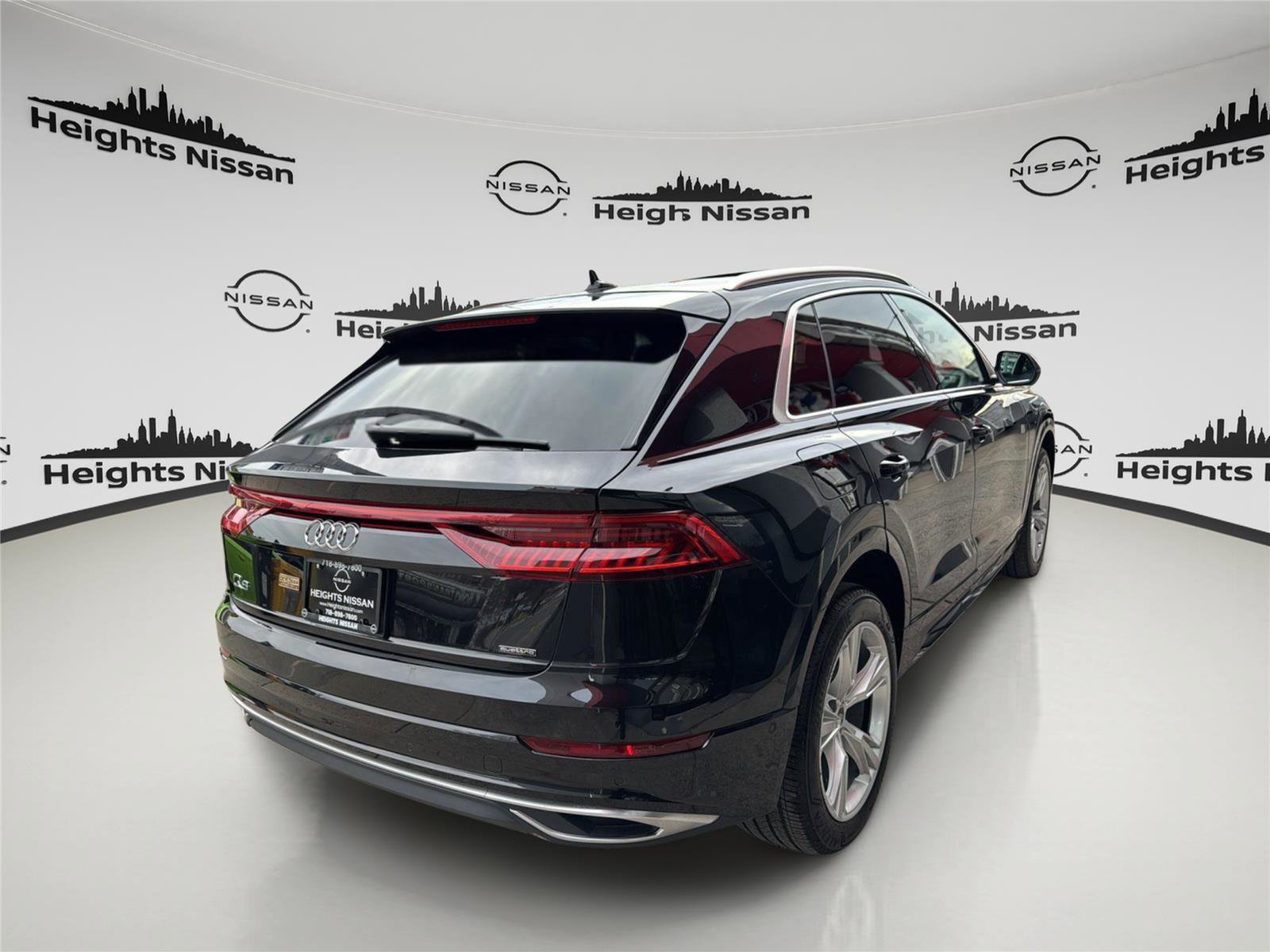 Used 2022 Audi Q8 Premium Plus w/ Premium Plus Package image 4