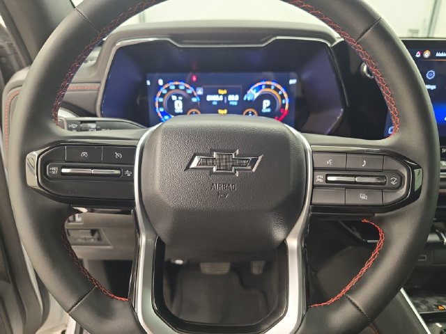 Used 2024 Chevrolet Colorado Z71 w/ Z71 Convenience Package 2 AWD/4WD image 32