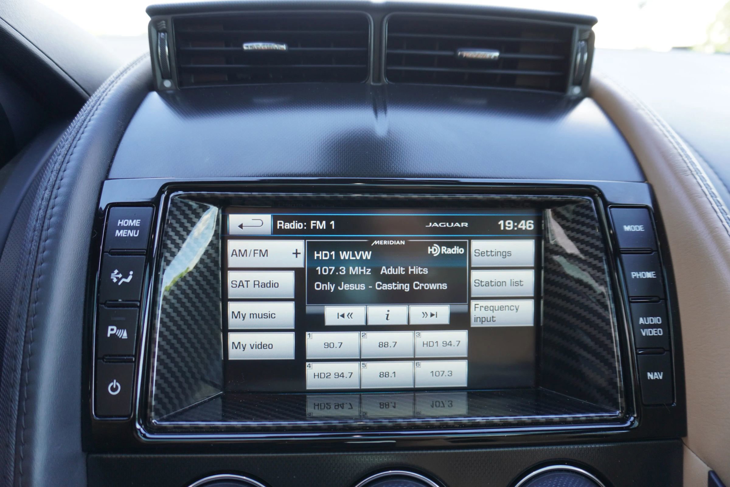 Used 2015 Jaguar F-TYPE S RWD image 12