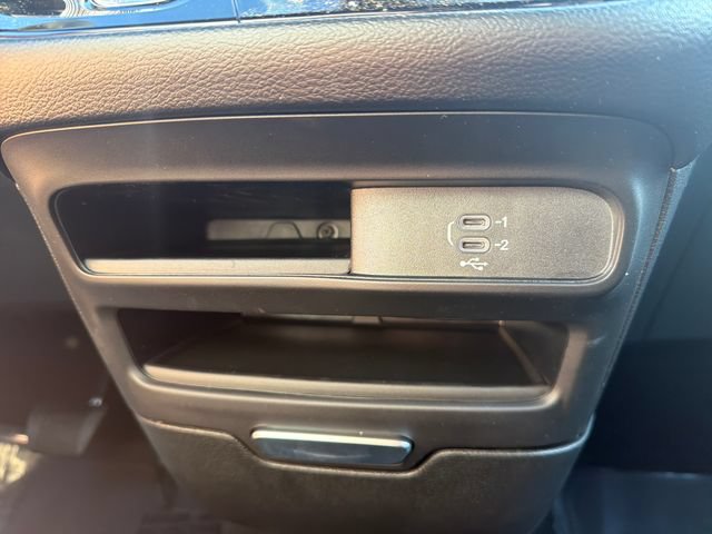 New 2027 Chrysler Pacifica Select FWD image 23