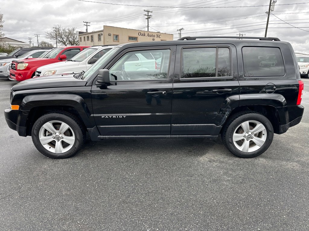 Used 2017 Jeep Patriot Latitude image 2