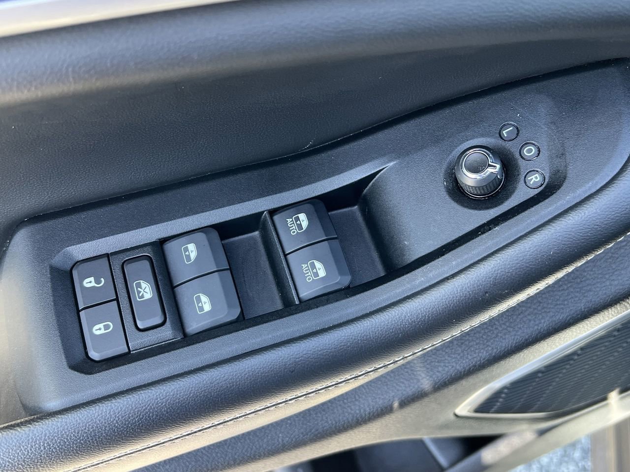 Used 2024 Jeep Grand Cherokee Limited 4xe image 21