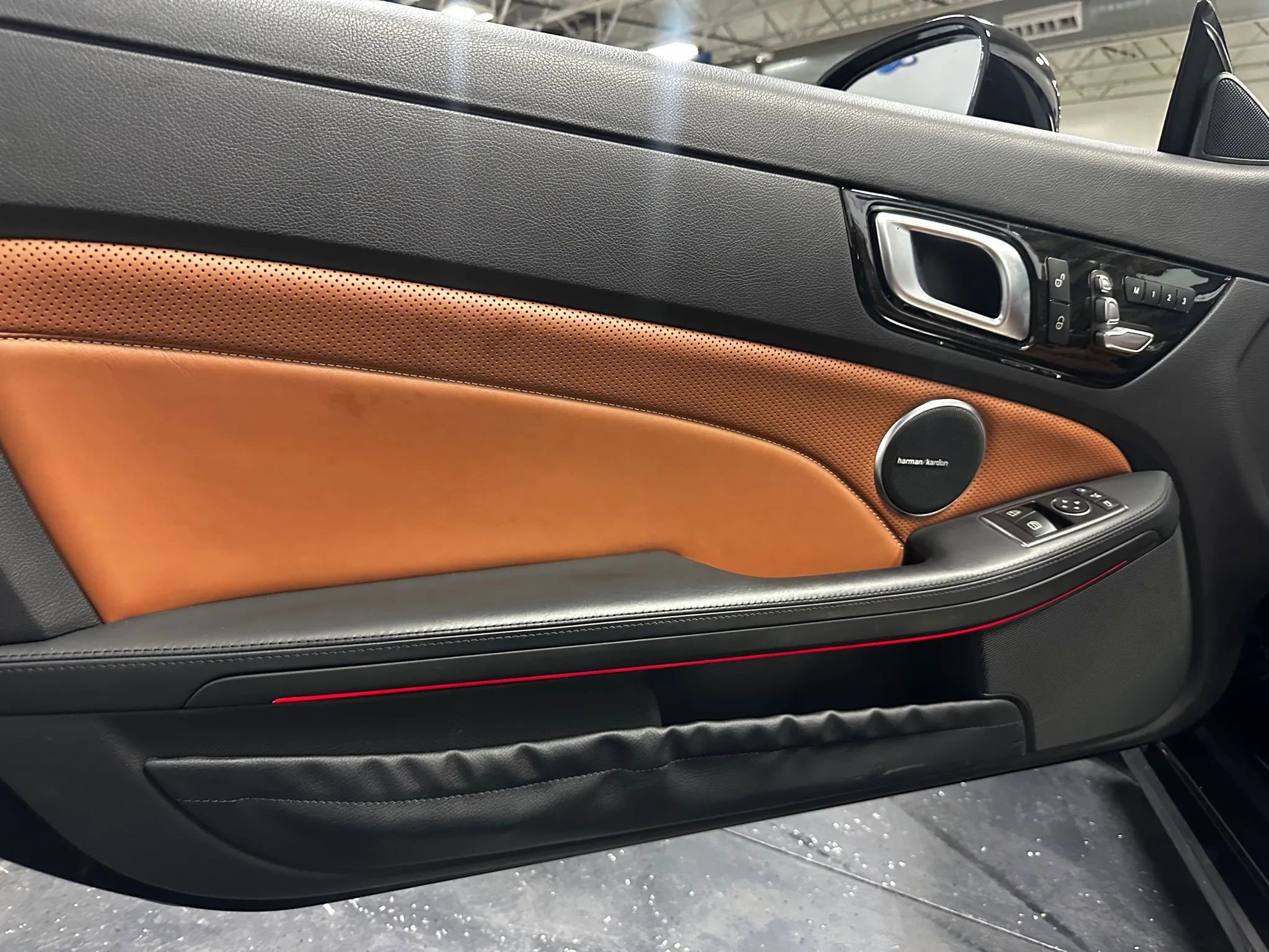 Used 2017 Mercedes-Benz SLC 43 AMG SLC 43 Roadster 2D image 14