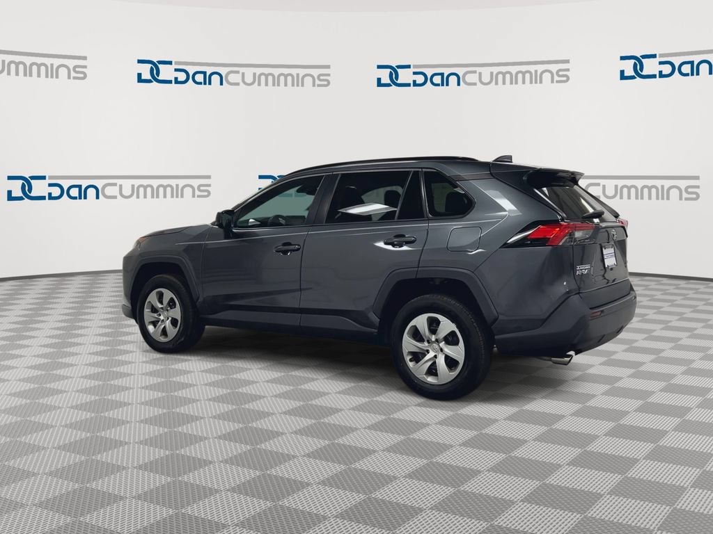 Used 2021 Toyota RAV4 LE FWD image 6