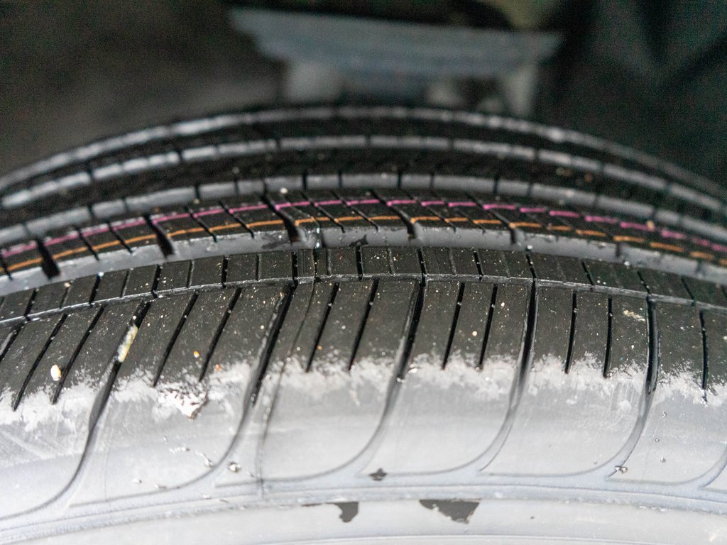 Used 2023 GMC Acadia Denali w/ Black Diamond Edition image 34