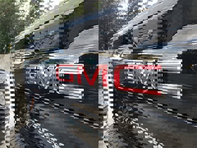 New 2026 GMC Sierra 3500 AT4 w/ AT4 Premium Plus Package image 7