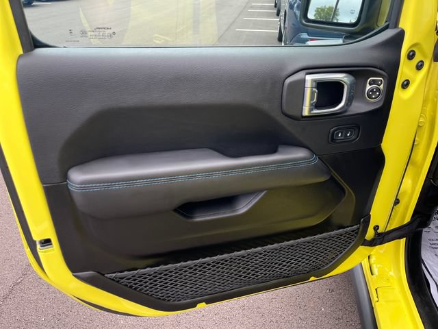 Used 2023 Jeep Wrangler Unlimited Rubicon 4xe w/ Cold Weather Group AWD/4WD image 11