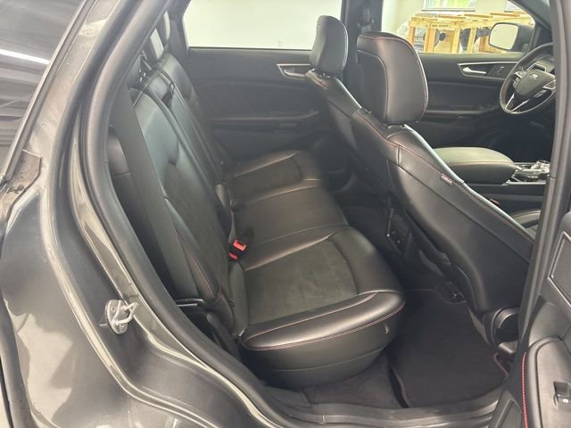 Used 2023 Ford Edge ST-Line w/ Class II Trailer Tow Package AWD/4WD image 26