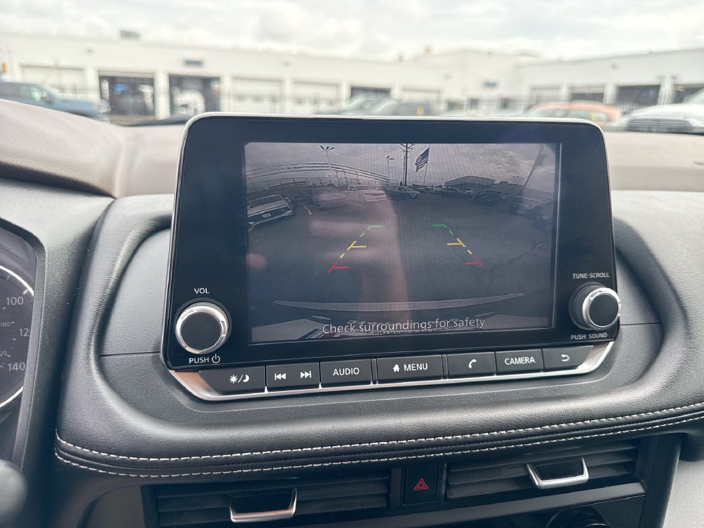 Used 2023 Nissan Rogue SV AWD/4WD image 17