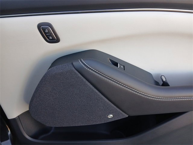 Used 2022 Ford Mustang Mach-E Premium image 16