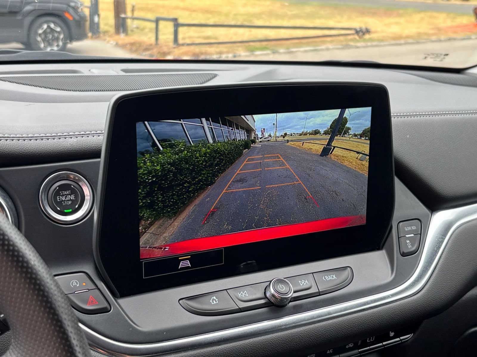 Used 2025 Chevrolet Blazer LT FWD image 25