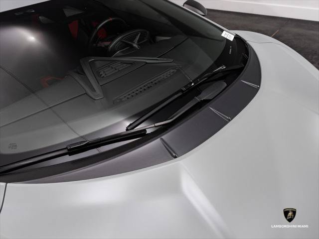 Used 2024 Lamborghini Revuelto AWD/4WD image 5