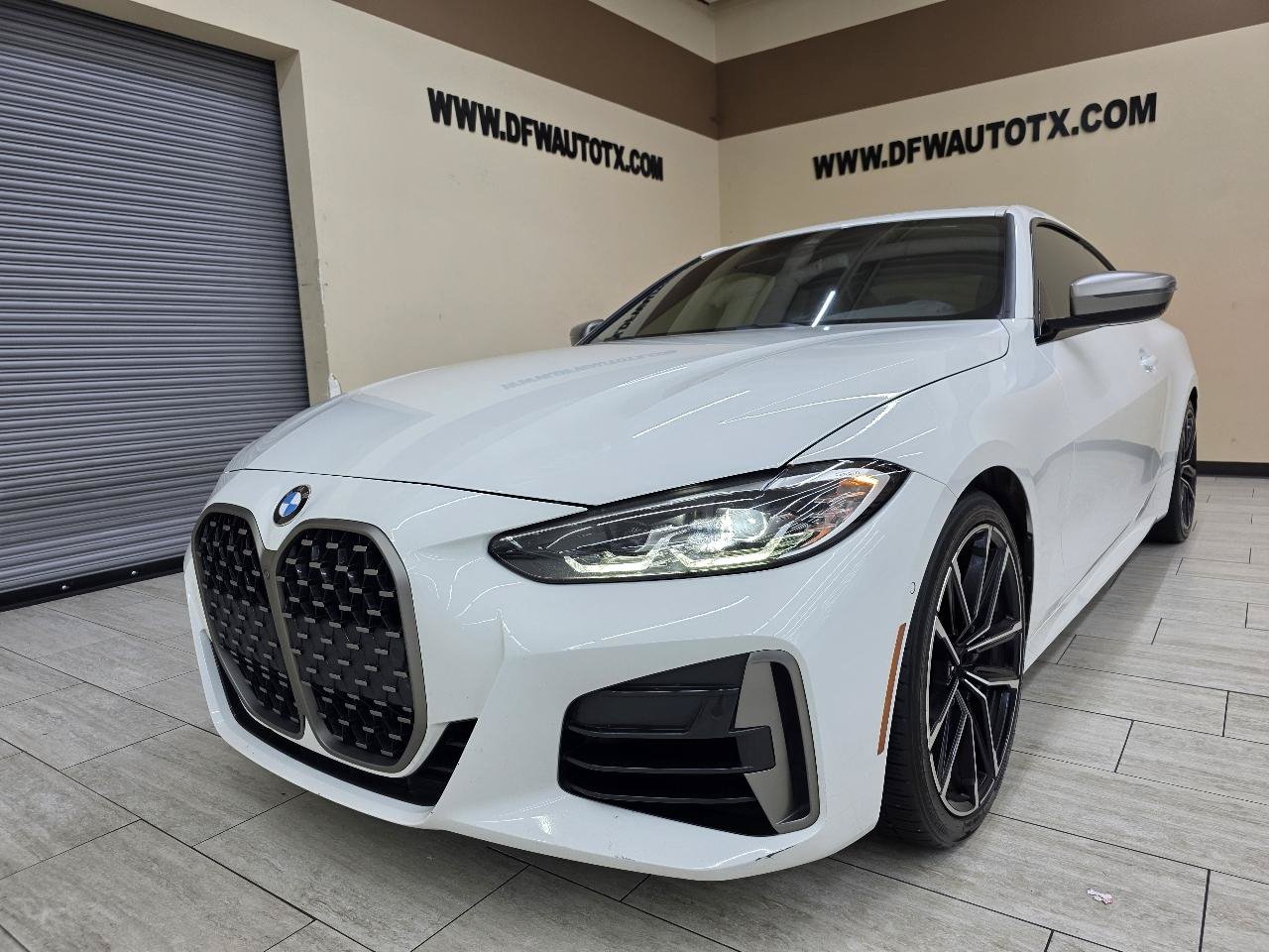 Used 2023 BMW M440i Coupe w/ Parking Assistance Package RWD image 2