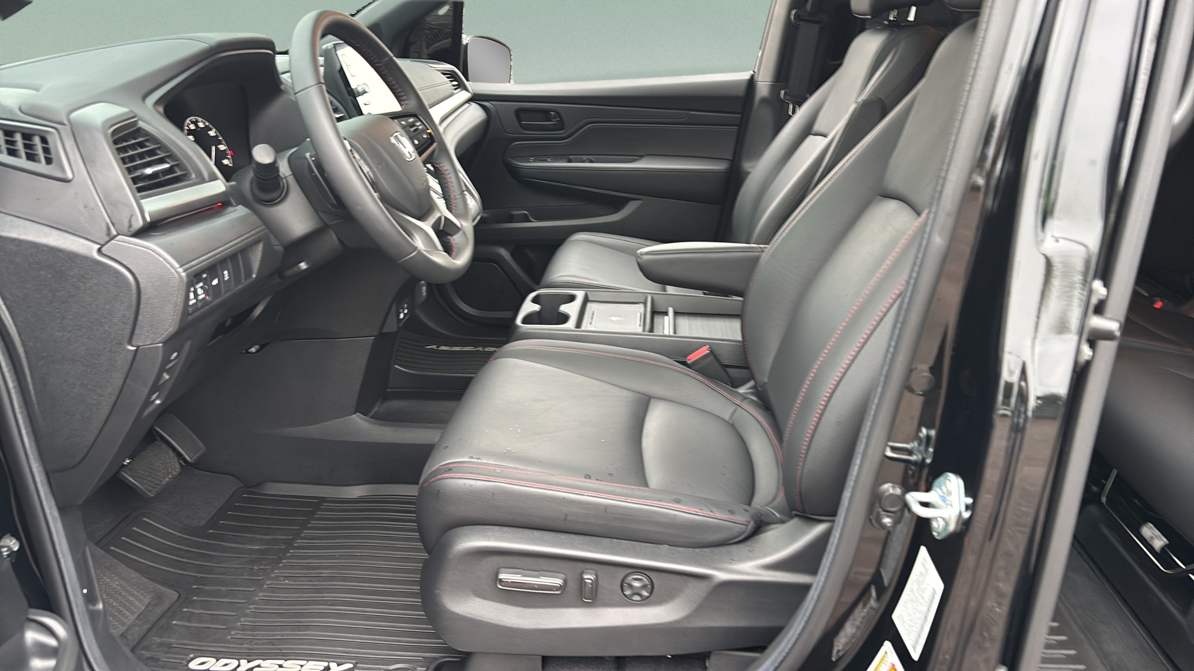 Certified 2026 Honda Odyssey Sport-L image 11