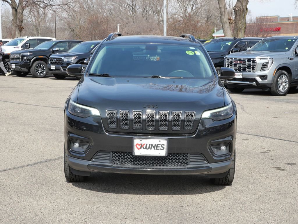 Used 2019 Jeep Cherokee Latitude Plus image 2