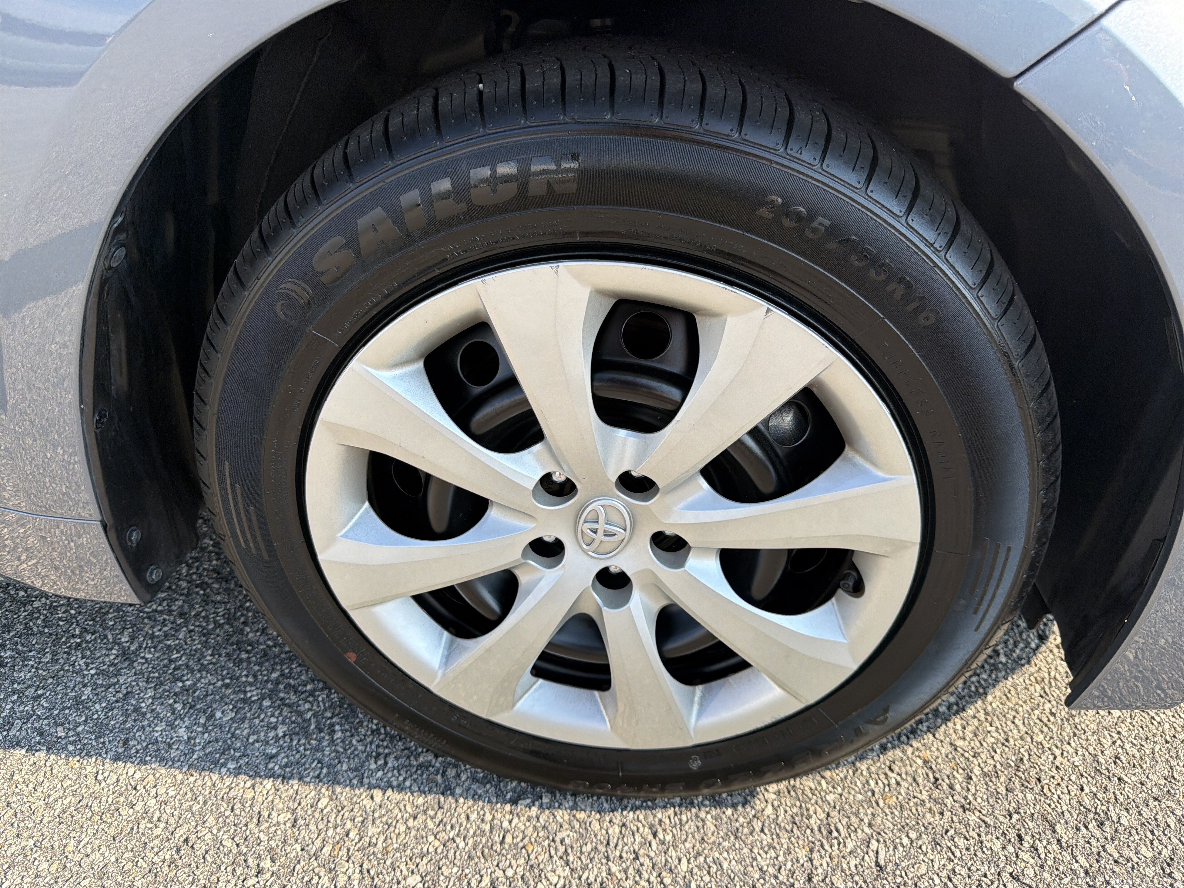 Certified 2025 Toyota Corolla LE FWD image 23