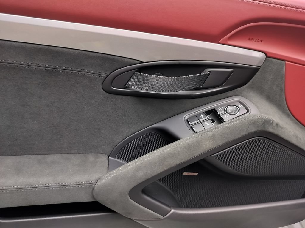 Used 2023 Porsche 718 Boxster Spyder RWD image 17