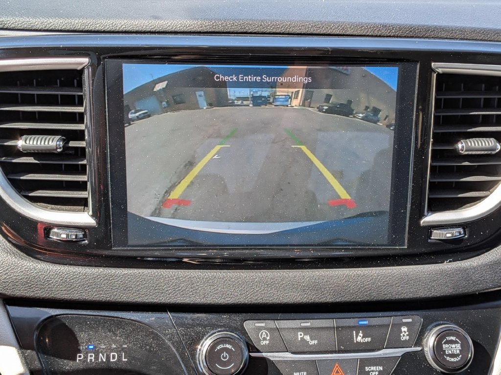 Used 2024 Chrysler Pacifica Touring-L FWD image 21