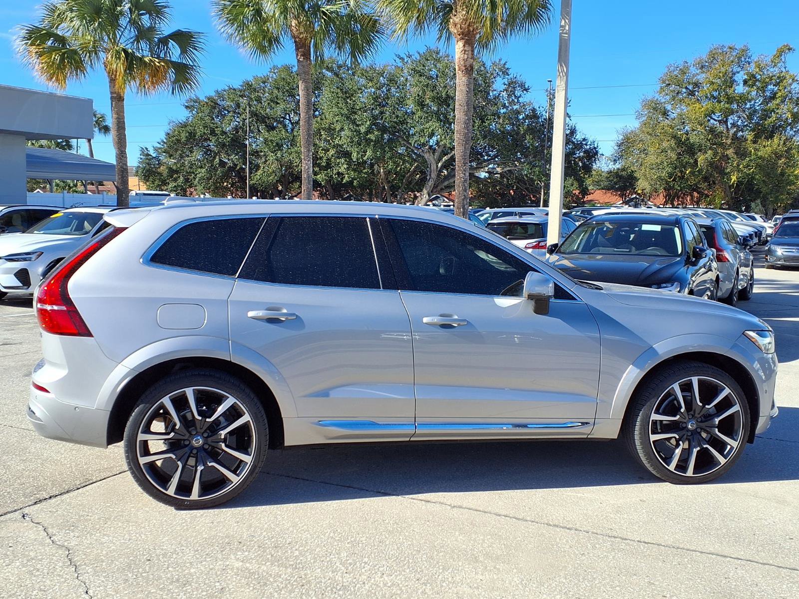 Certified 2023 Volvo XC60 B5 Ultimate w/ Protection Package Premier image 8