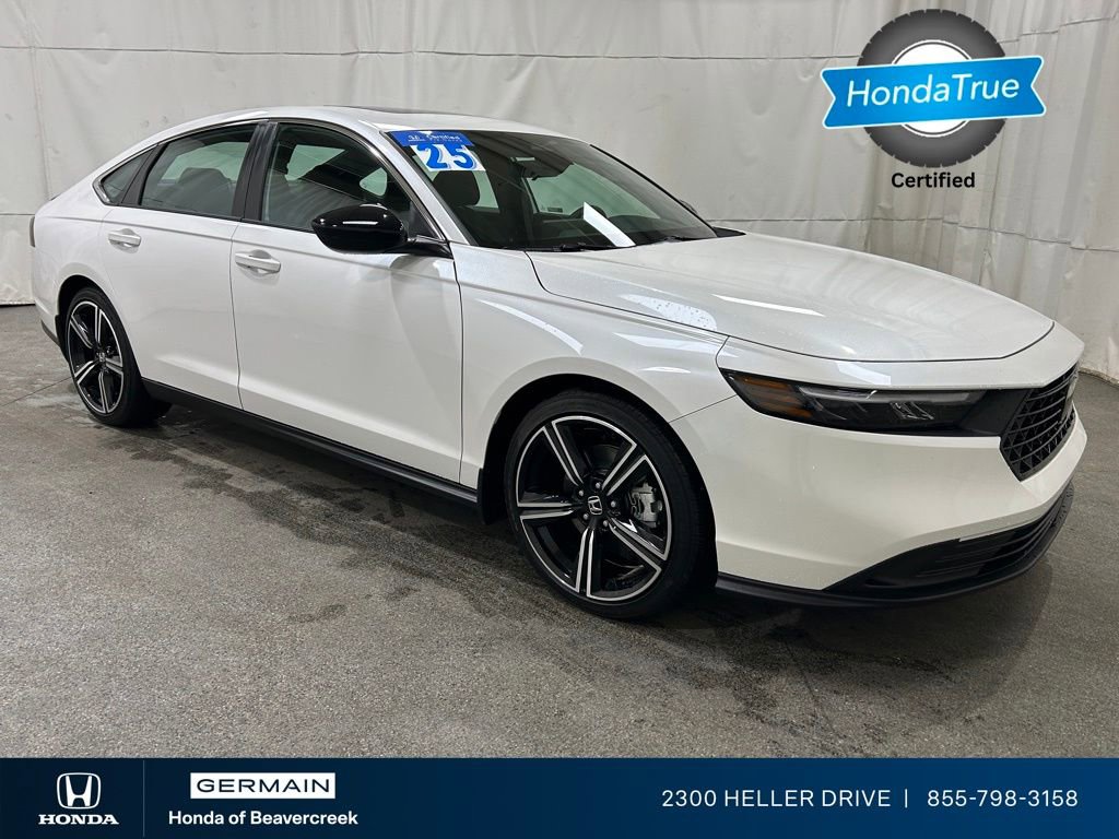 Used 2025 Honda Accord Sport image 3
