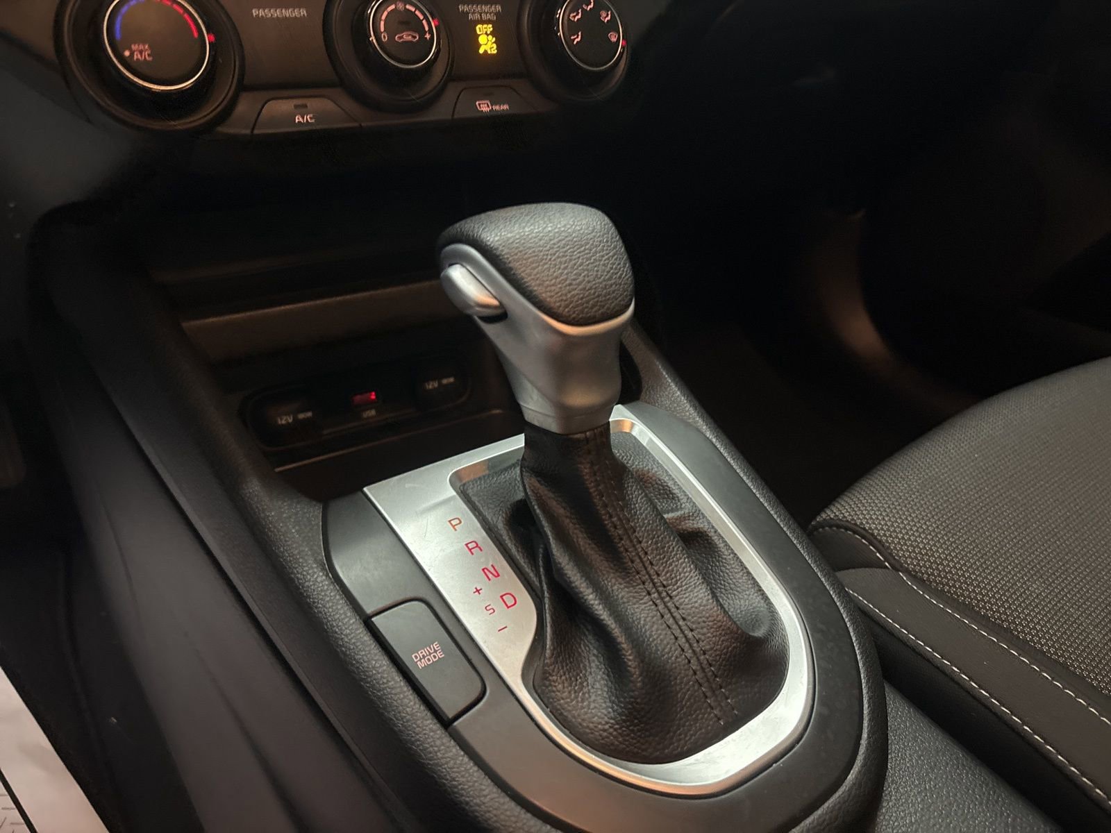 Used 2023 Kia Forte LXS w/ LXS Technology Package image 10