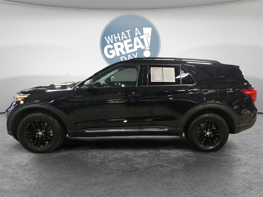 Used 2022 Ford Explorer XLT w/ Equipment Group 202A image 7