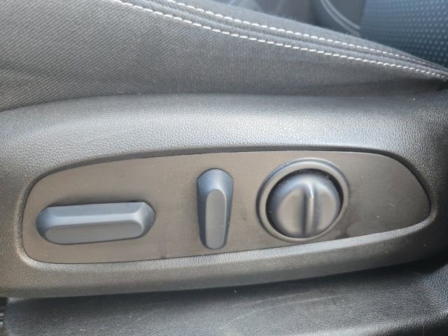 Used 2022 GMC Terrain SLE w/ Driver Convenience Package image 25