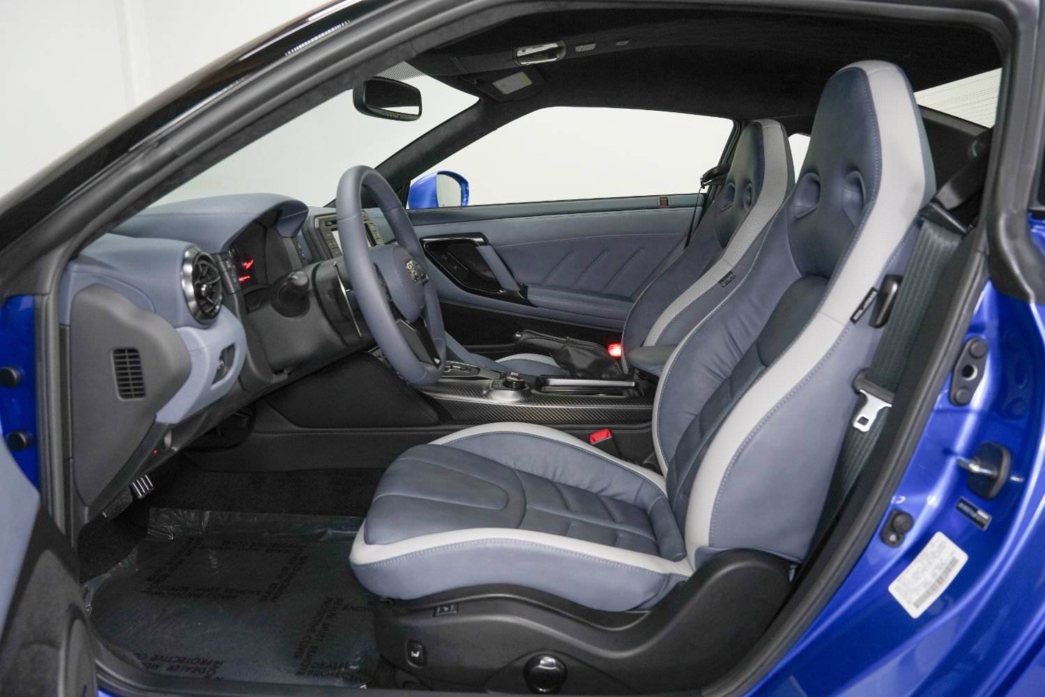 Used 2020 Nissan GT-R Premium AWD/4WD image 40
