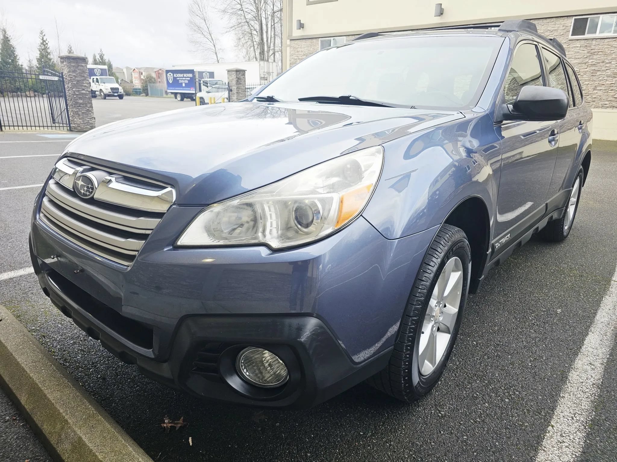 Used 2014 Subaru Outback 2.5i w/ Alloy Wheel Package AWD/4WD image 1