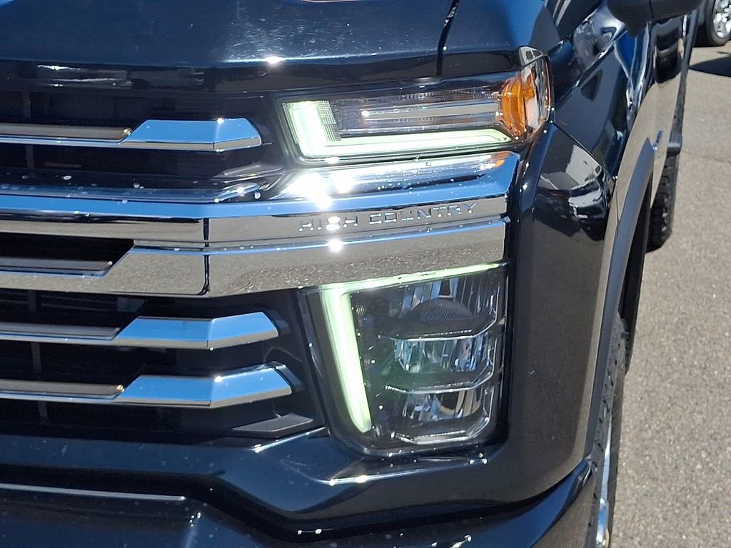 Used 2022 Chevrolet Silverado 2500 High Country w/ Safety Package II AWD/4WD image 9