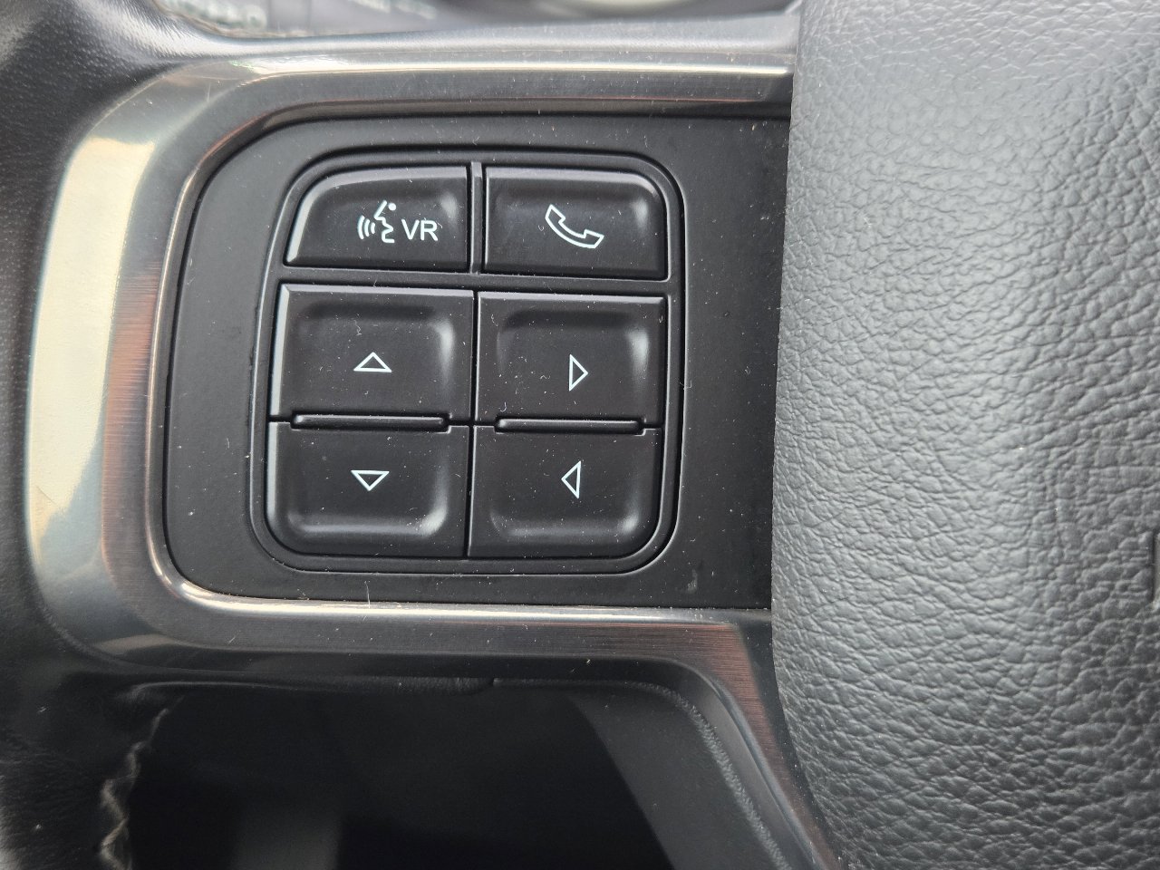 Used 2021 RAM 2500 Limited image 28