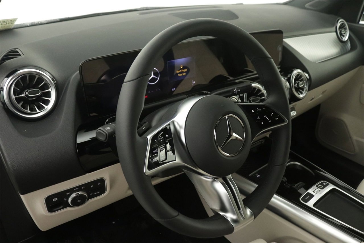 New 2025 Mercedes-Benz GLA 250 image 5