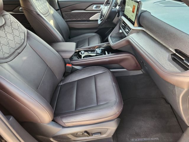 Used 2025 Ford Explorer Platinum w/ LUX Leather Package image 14