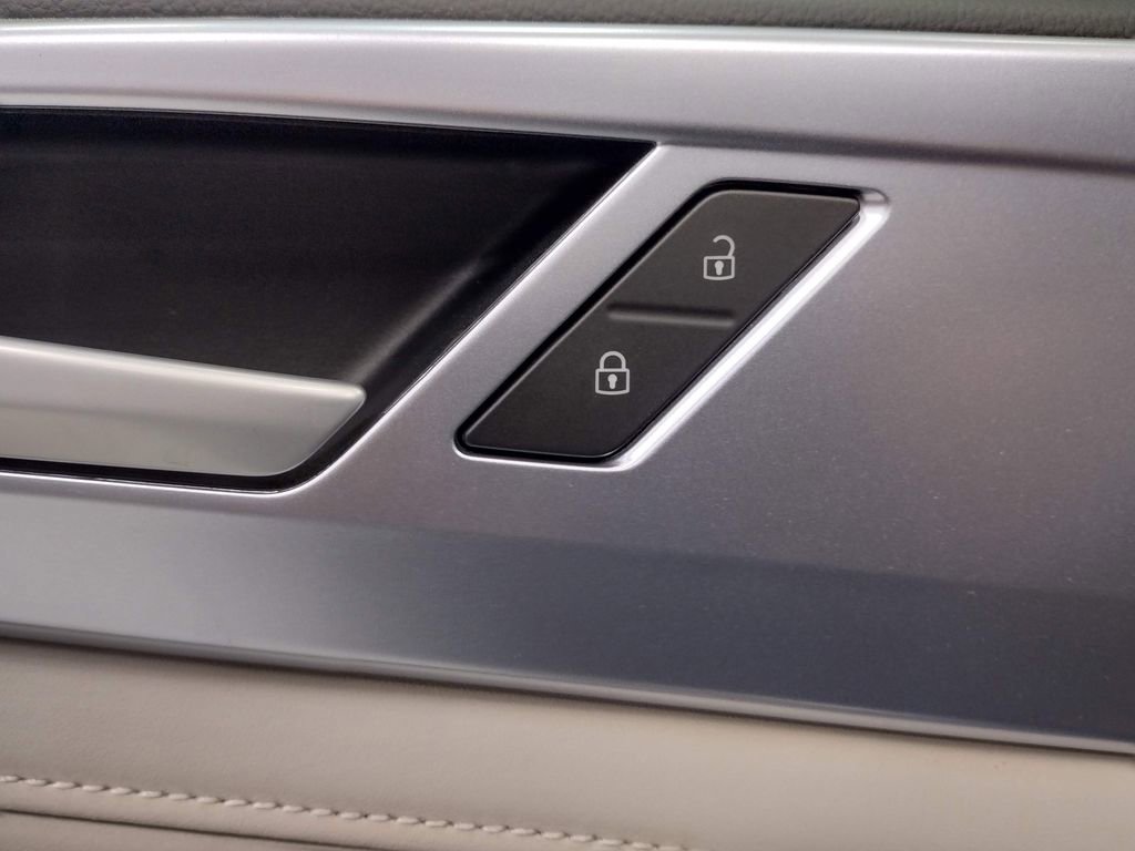 New 2026 Volkswagen Taos SE AWD/4WD image 18