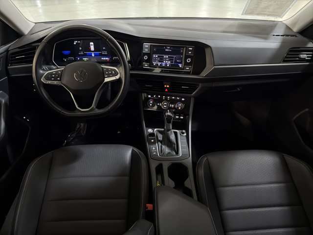 Certified 2024 Volkswagen Jetta SE FWD image 25