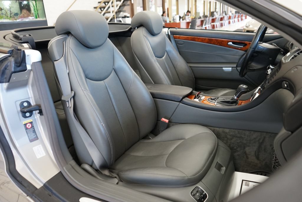 Used 2005 Mercedes-Benz SL 500 image 46