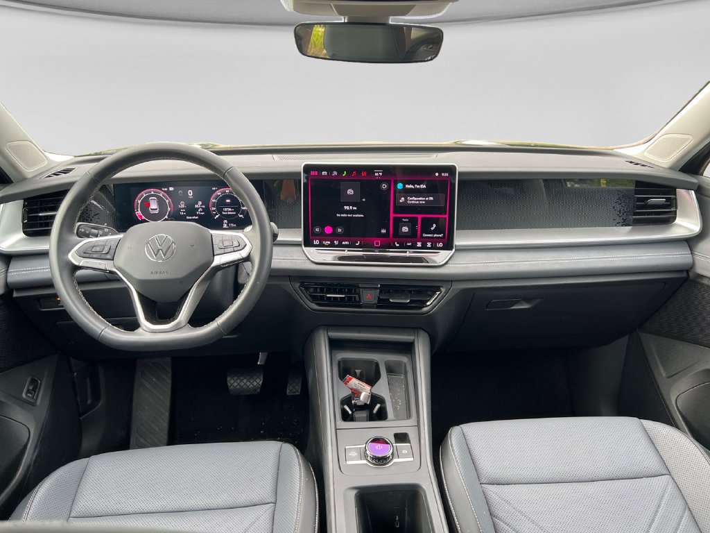 Used 2026 Volkswagen Tiguan SE FWD image 18