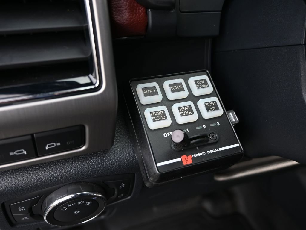 Used 2022 Ford F450 Platinum w/ FX4 Off-Road Package image 22