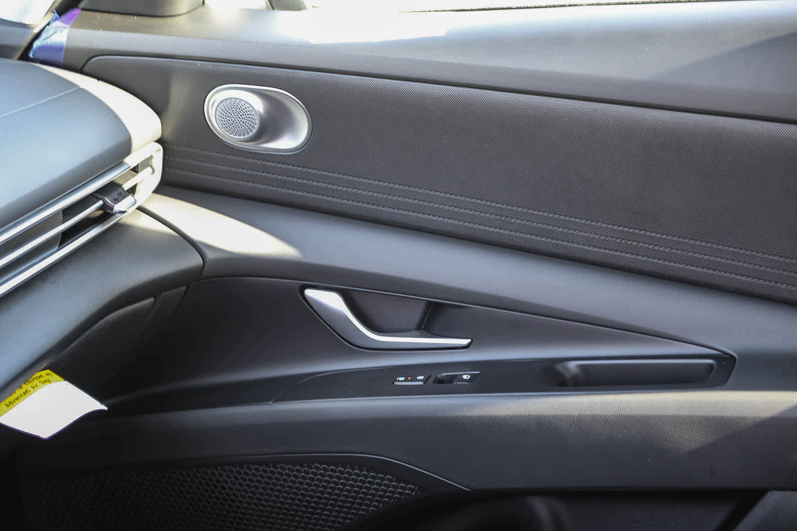 Used 2026 Hyundai Elantra Blue w/ Cargo Package image 21