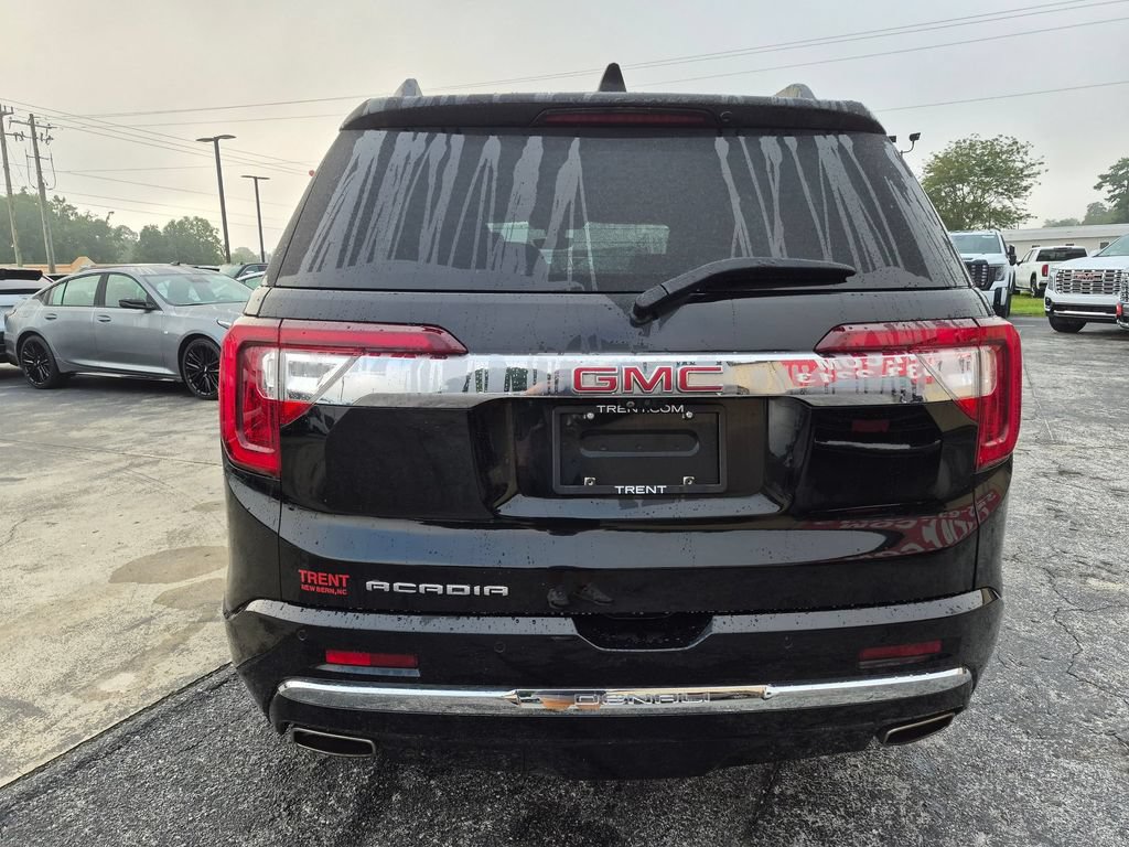 Used 2022 GMC Acadia Denali w/ Black Diamond Edition FWD image 3