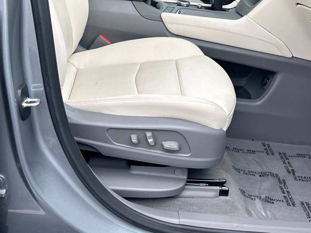 Used 2024 Cadillac XT6 Premium Luxury w/ Technology Package FWD image 44