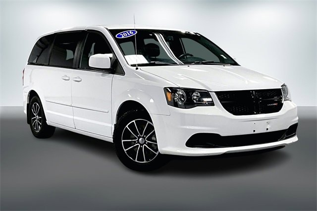 Used 2016 Dodge Grand Caravan SE image 1