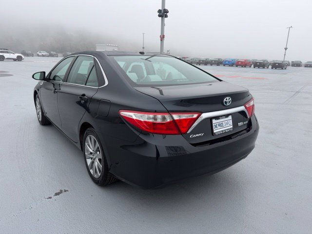 Used 2017 Toyota Camry XLE FWD image 5
