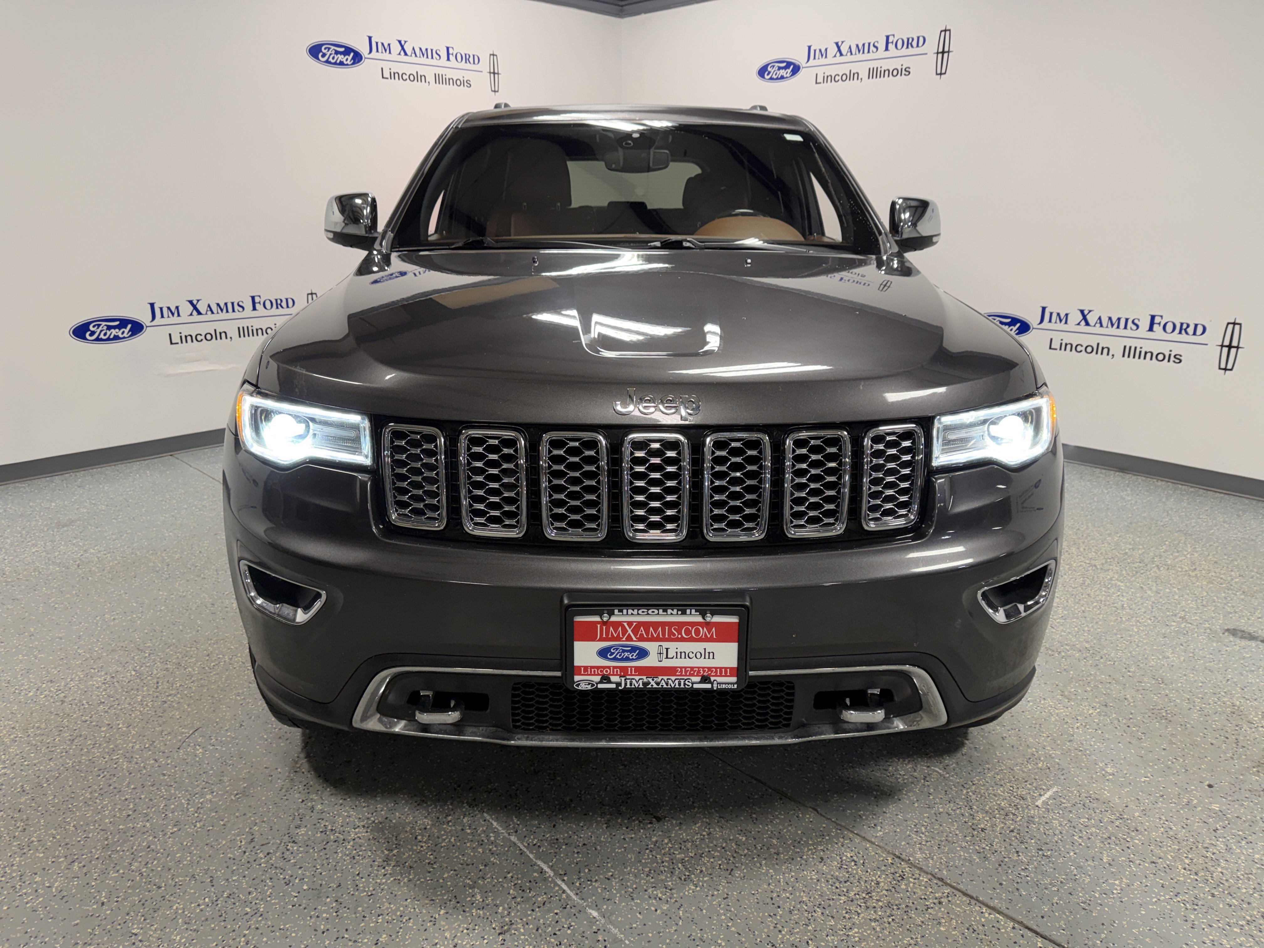Used 2020 Jeep Grand Cherokee Overland image 2