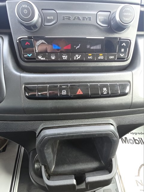 Used 2025 RAM ProMaster 2500 w/ Convenience Group FWD image 15
