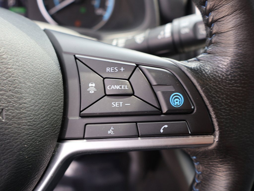 Used 2018 Nissan Leaf SV w/ SV Technology Package image 39