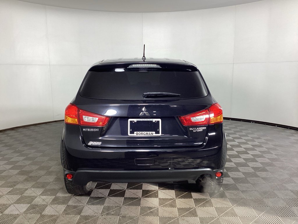 Used 2016 Mitsubishi Outlander Sport ES image 3
